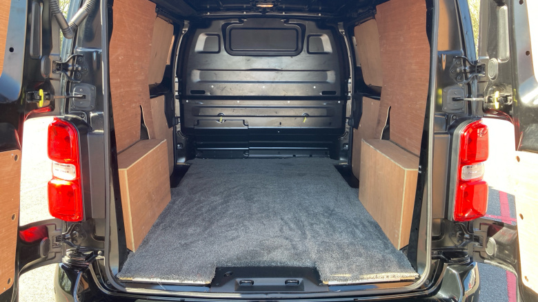 Peugeot Expert Long Diesel 1400 2.0 BlueHDi 145 Asphalt Premium Van